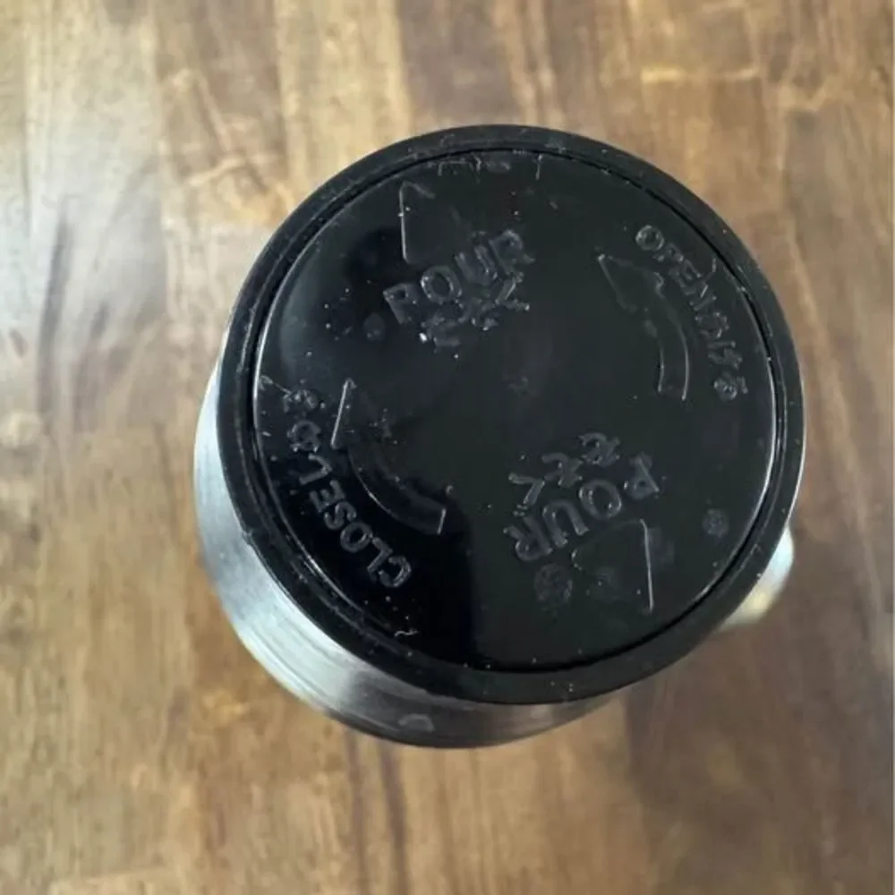 Thermos Stainless Steel Vacuum Insulated Bottle 25 oz (750 mL) – Leakproof